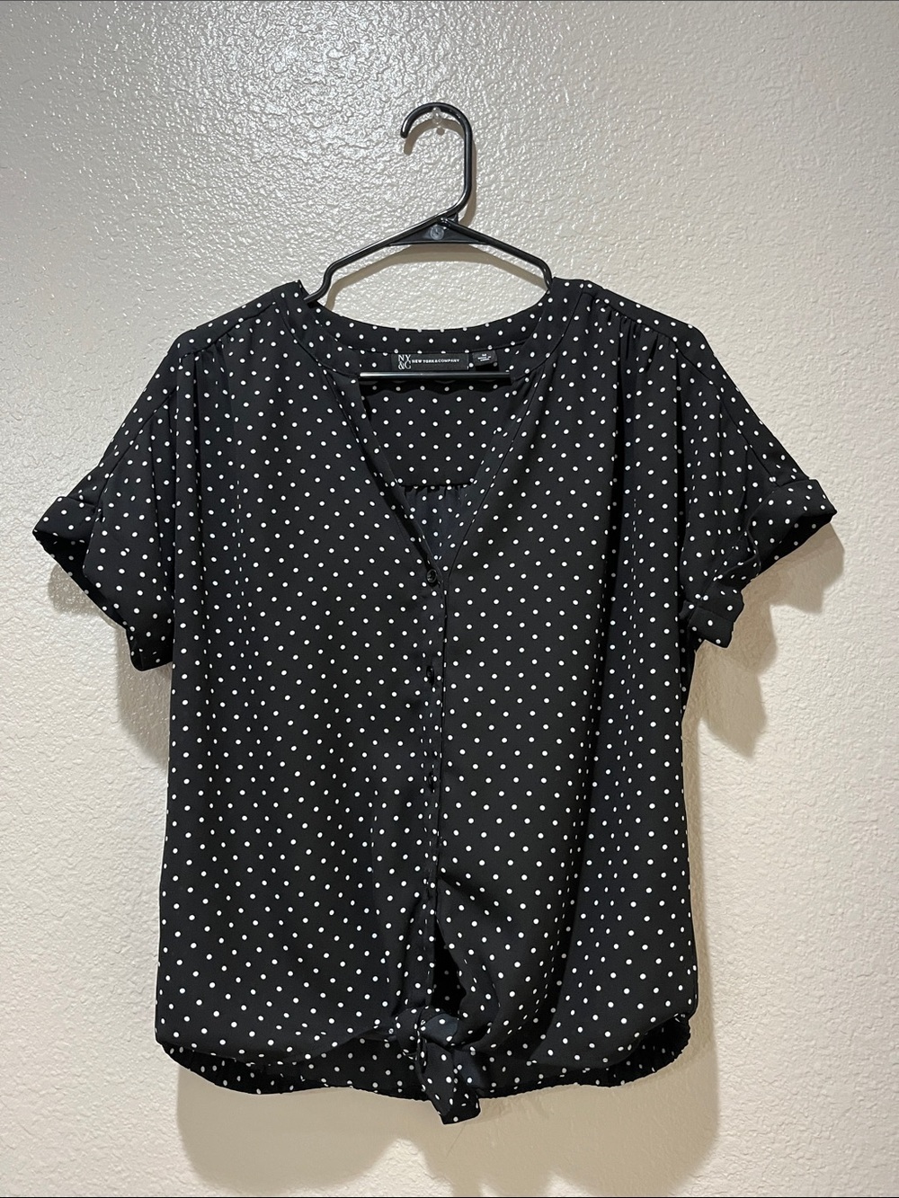 New York & Company Black Polka Dot Tie-Hem Short Sleeve Blouse Sz M TC0280